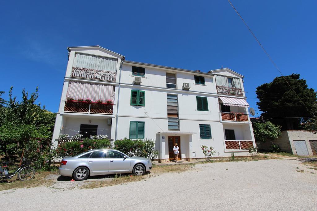 Apartment Dina Rovinj Exterior photo