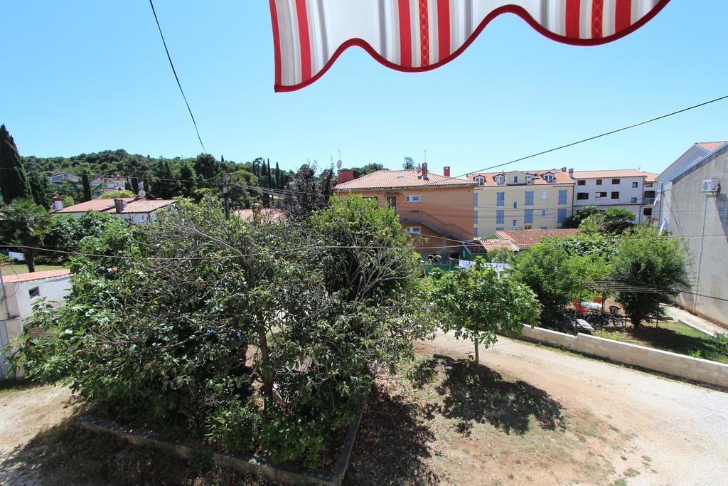 Apartment Dina Rovinj Exterior photo