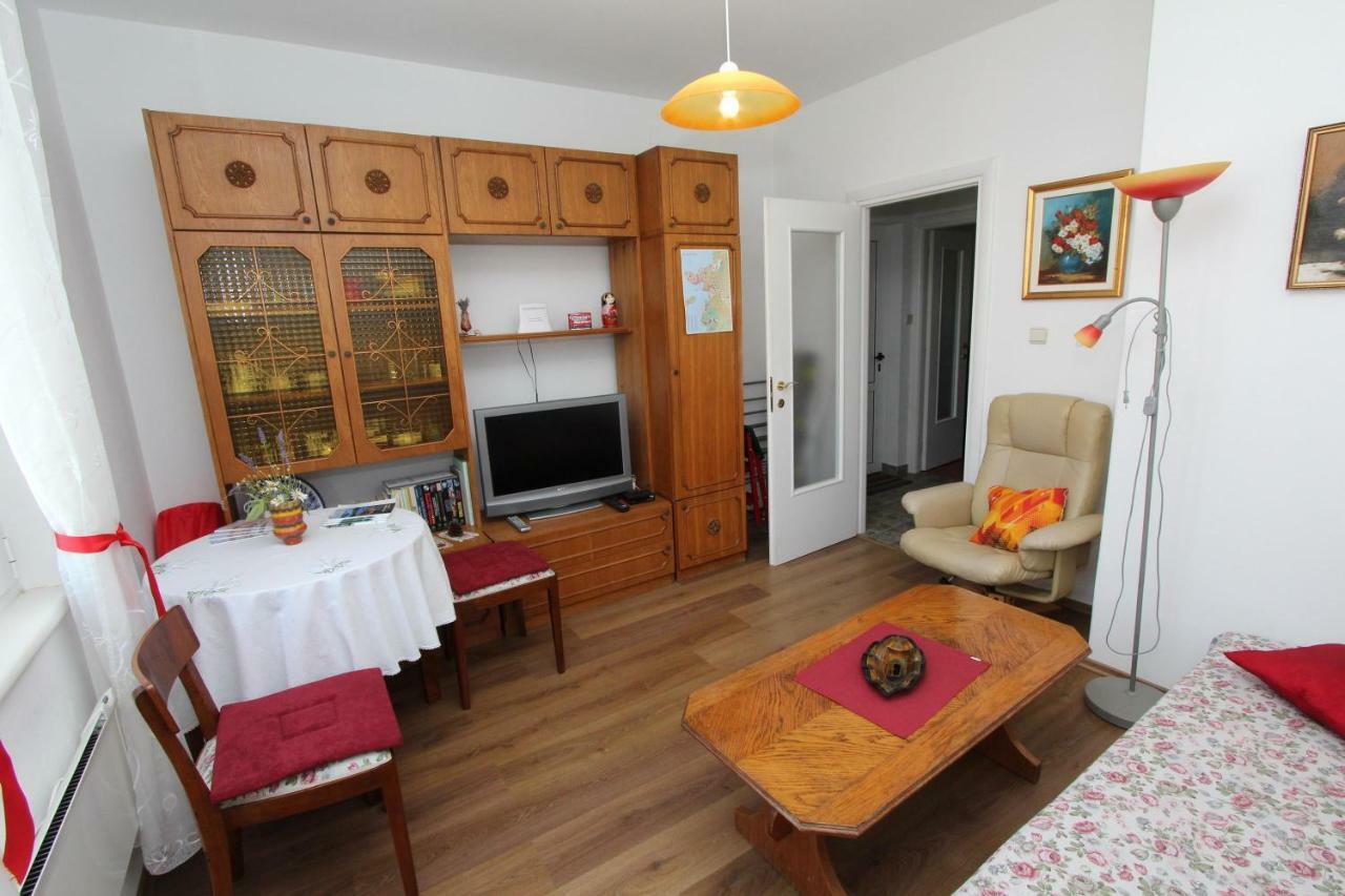 Apartment Dina Rovinj Exterior photo