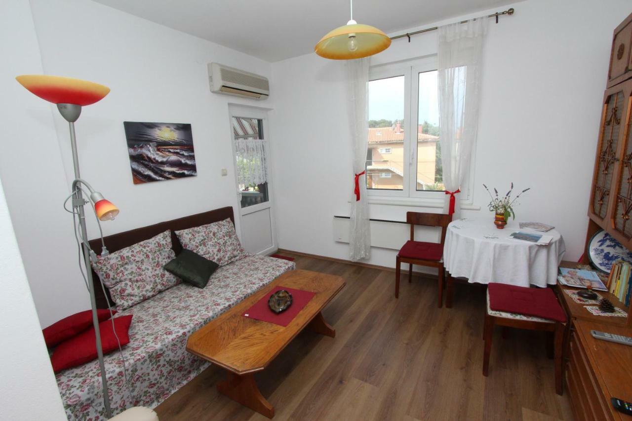 Apartment Dina Rovinj Exterior photo